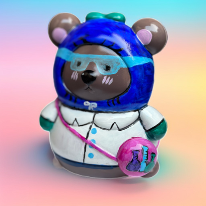 Outlet DIY - Bear - Statue ONLY